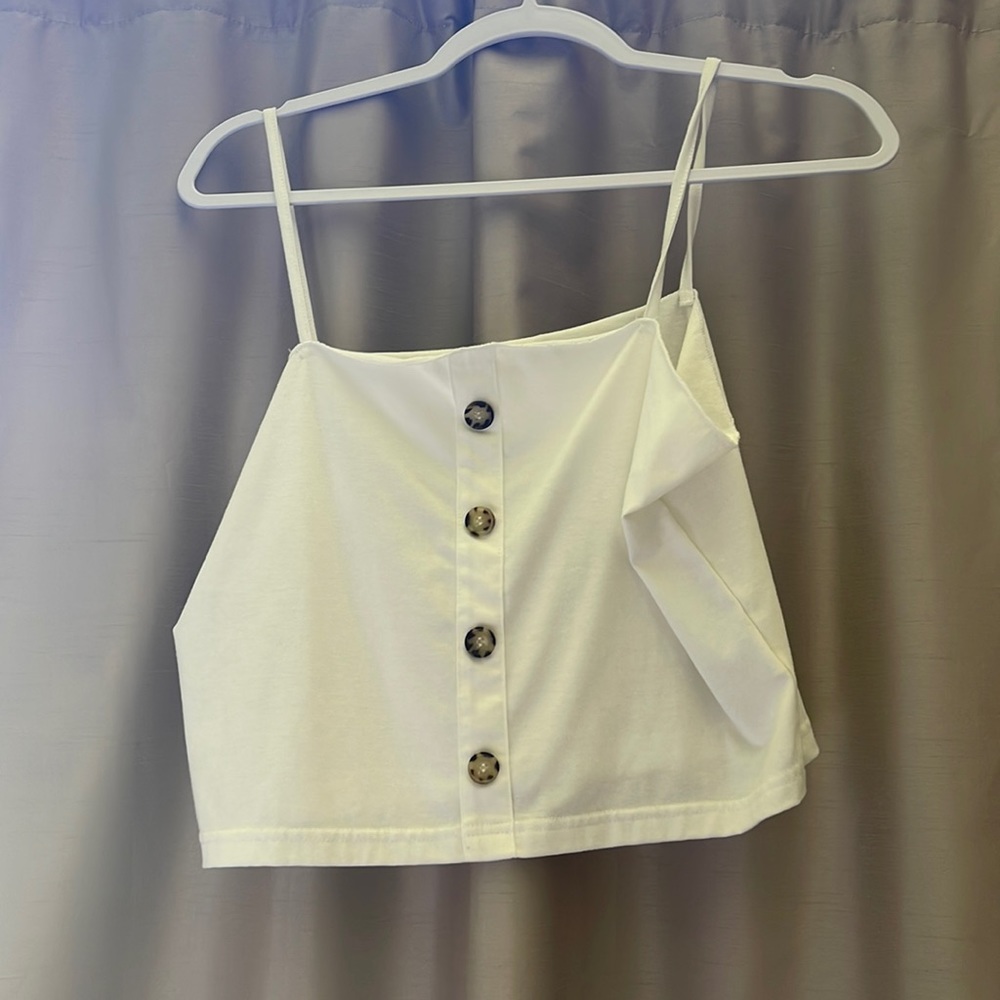 BUTTON DOWN TANK